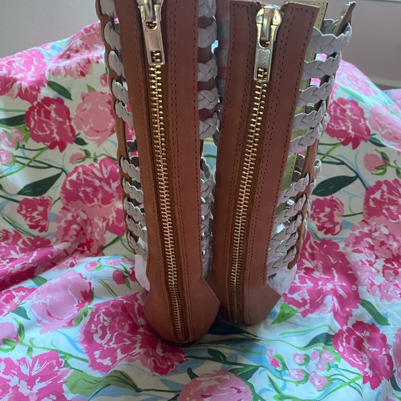 Joyfolie Sandals - Picture 3 of 3